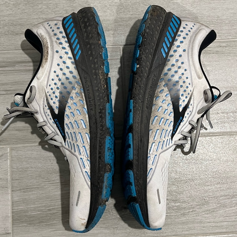 Brooks Adrenaline GTS 21